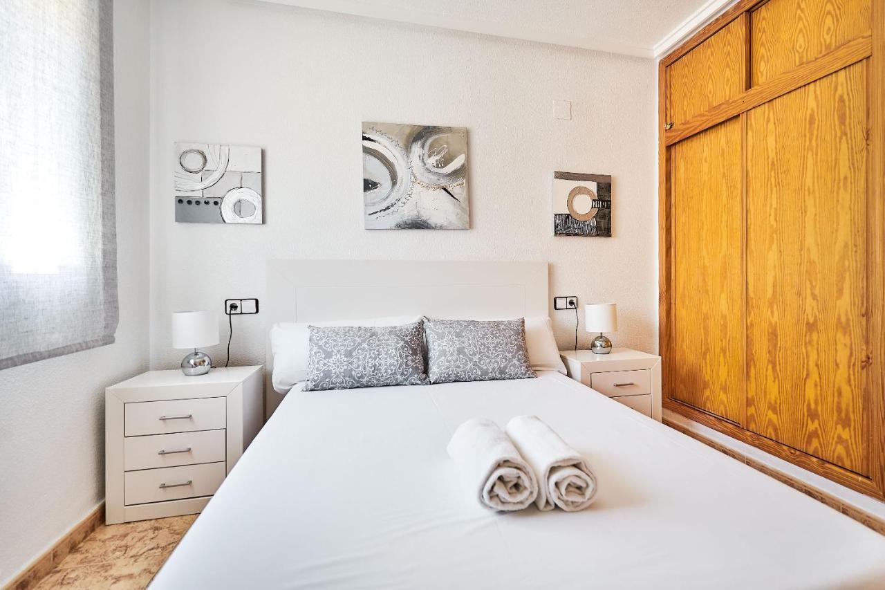 Espanhouse David 2 Bedroom Apartment Torrevieja With Pool Dış mekan fotoğraf